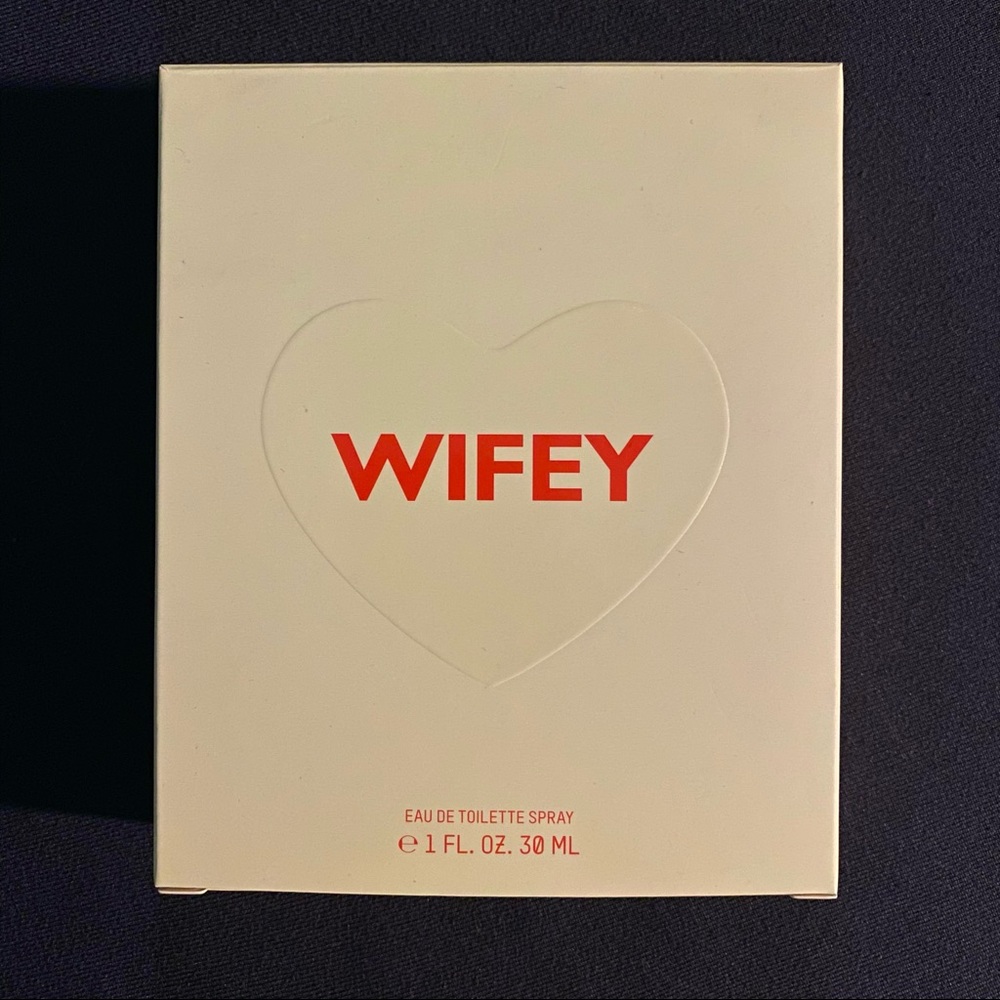 KKW Fragrance Kimoji Hearts Wifey
